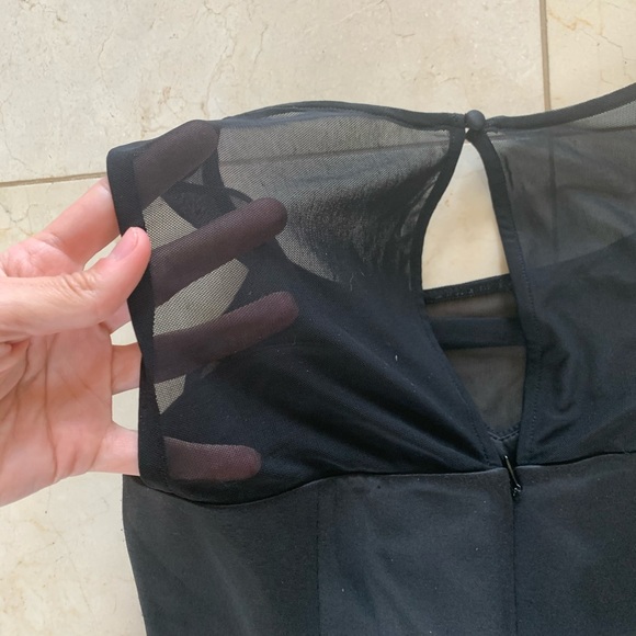 Guess NWT $165 Black/White Laser Cut Sz 8 Dress - Picture 6 of 6